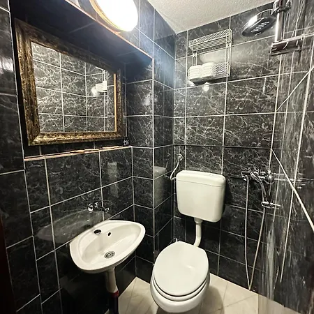 Mostari - Stunning Old Bridge View - Perfectly Located In Old Town Mostar